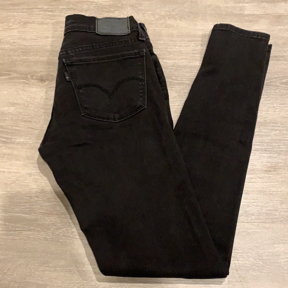 Levi’s 710 Super Skinny Black Jeans!